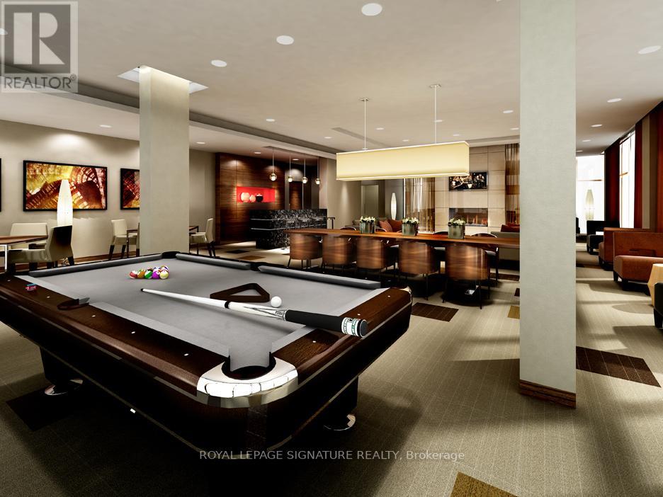 #2215 -181 VILLAGE GREEN SQ, #2215