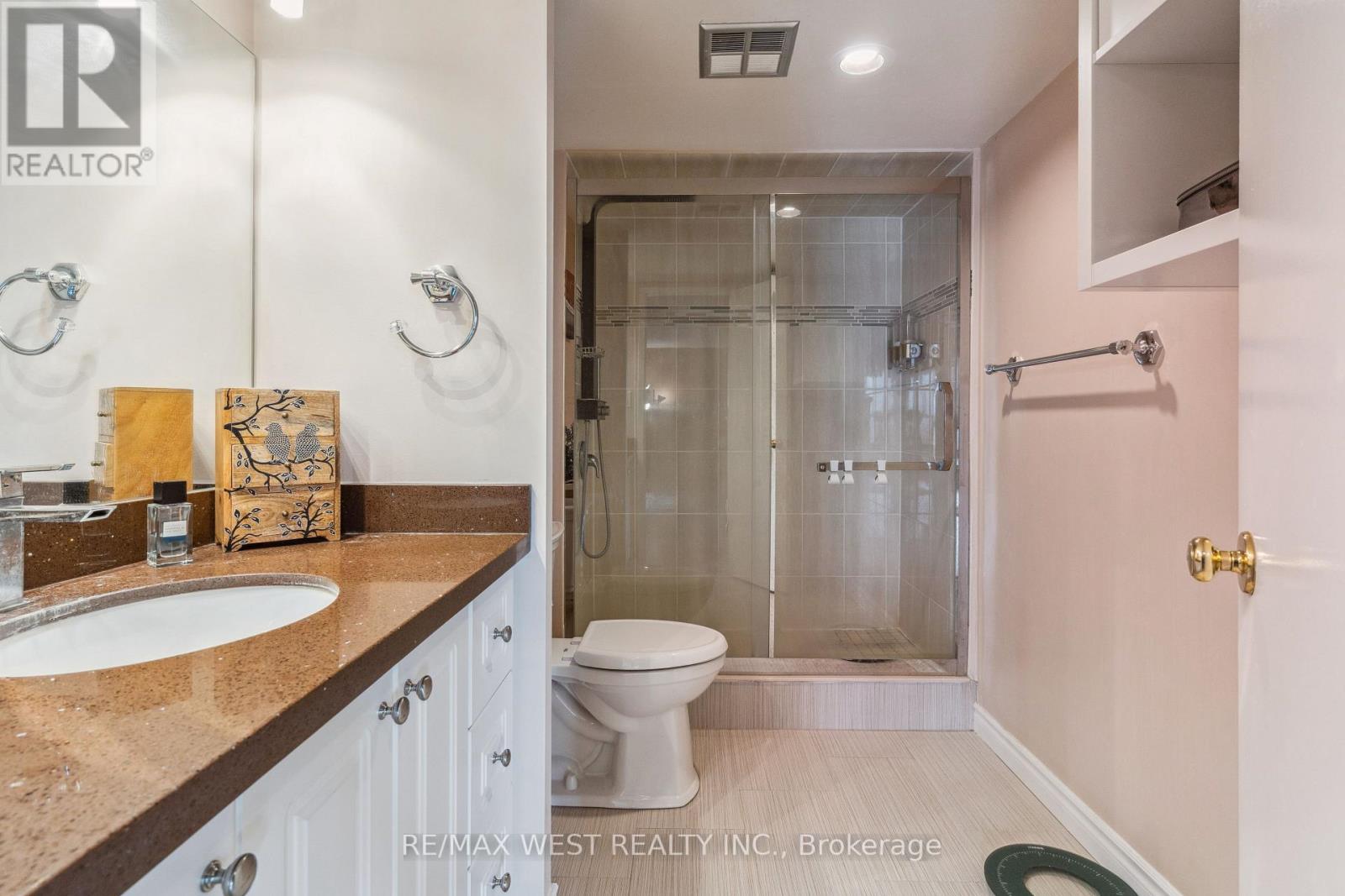 #536 -25 BAMBURG CIRC, #536