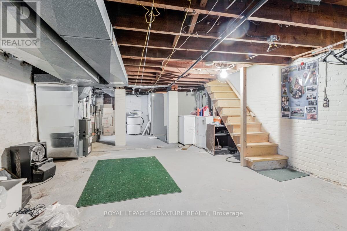 552 GLEBEHOLME BLVD