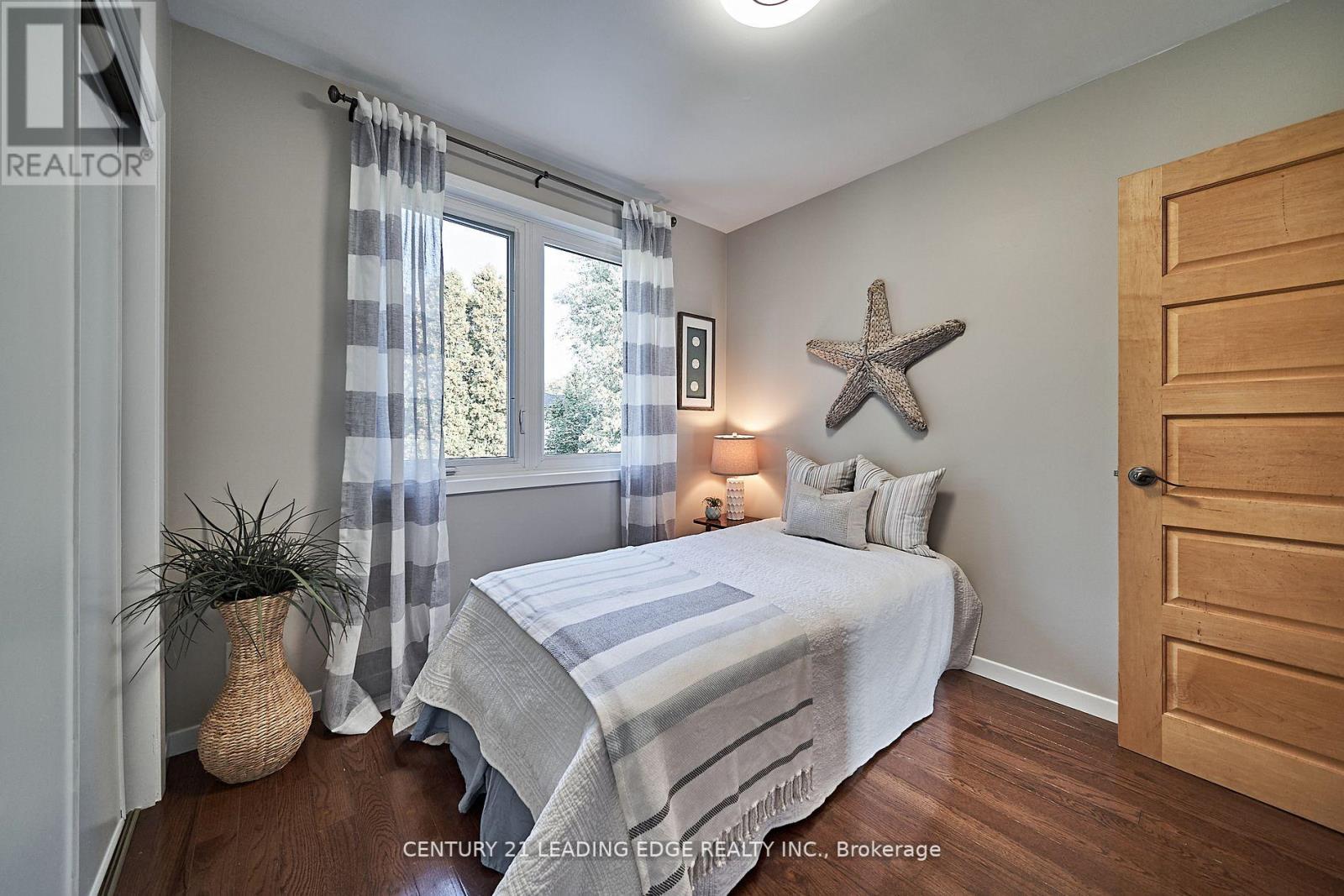 17 SCARBOROUGH HEIGHTS BLVD