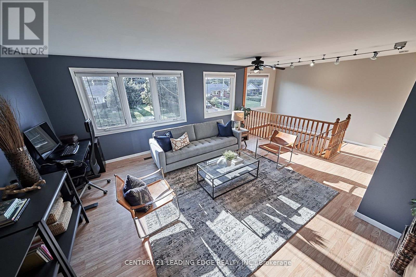 17 SCARBOROUGH HEIGHTS BLVD