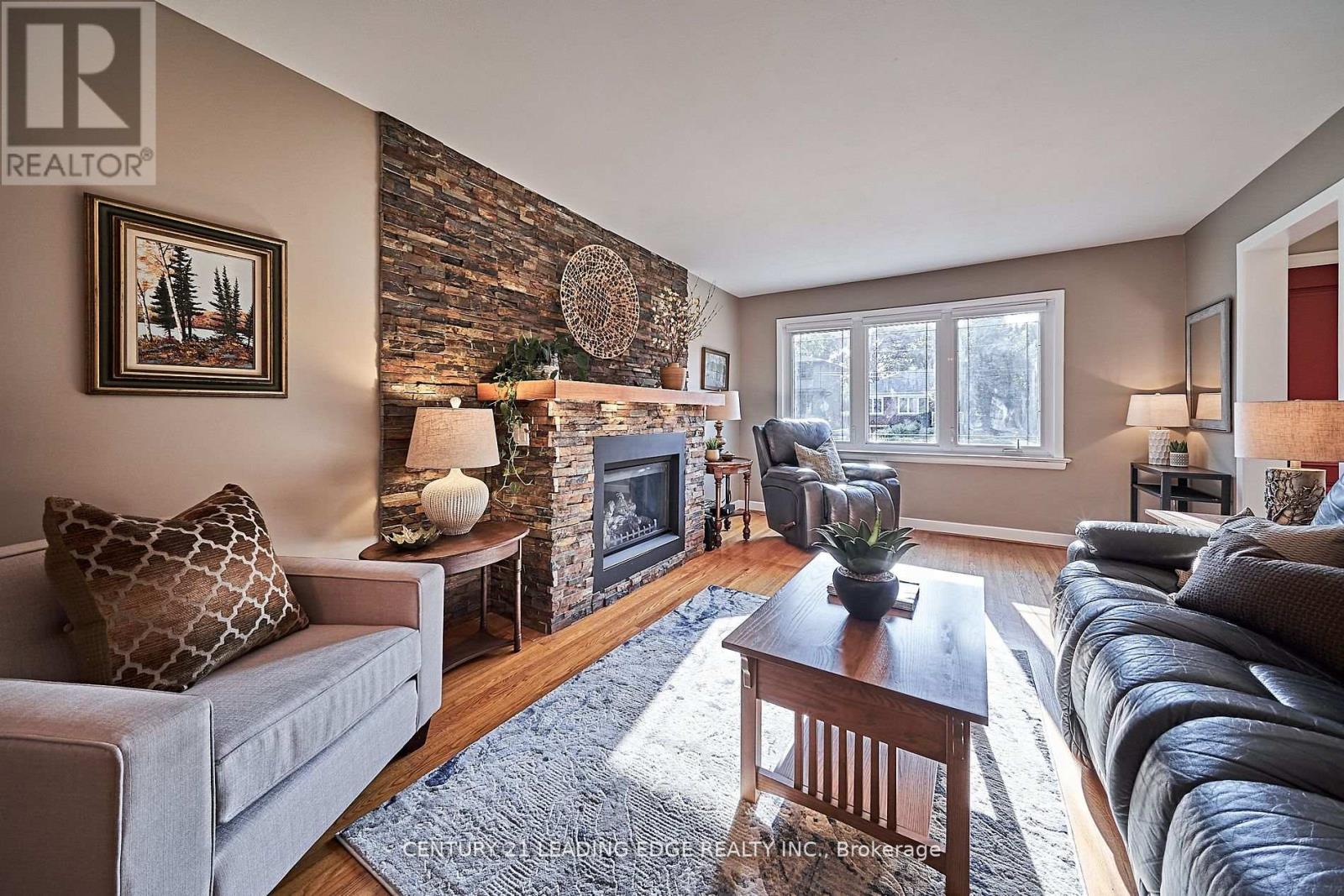 17 SCARBOROUGH HEIGHTS BLVD