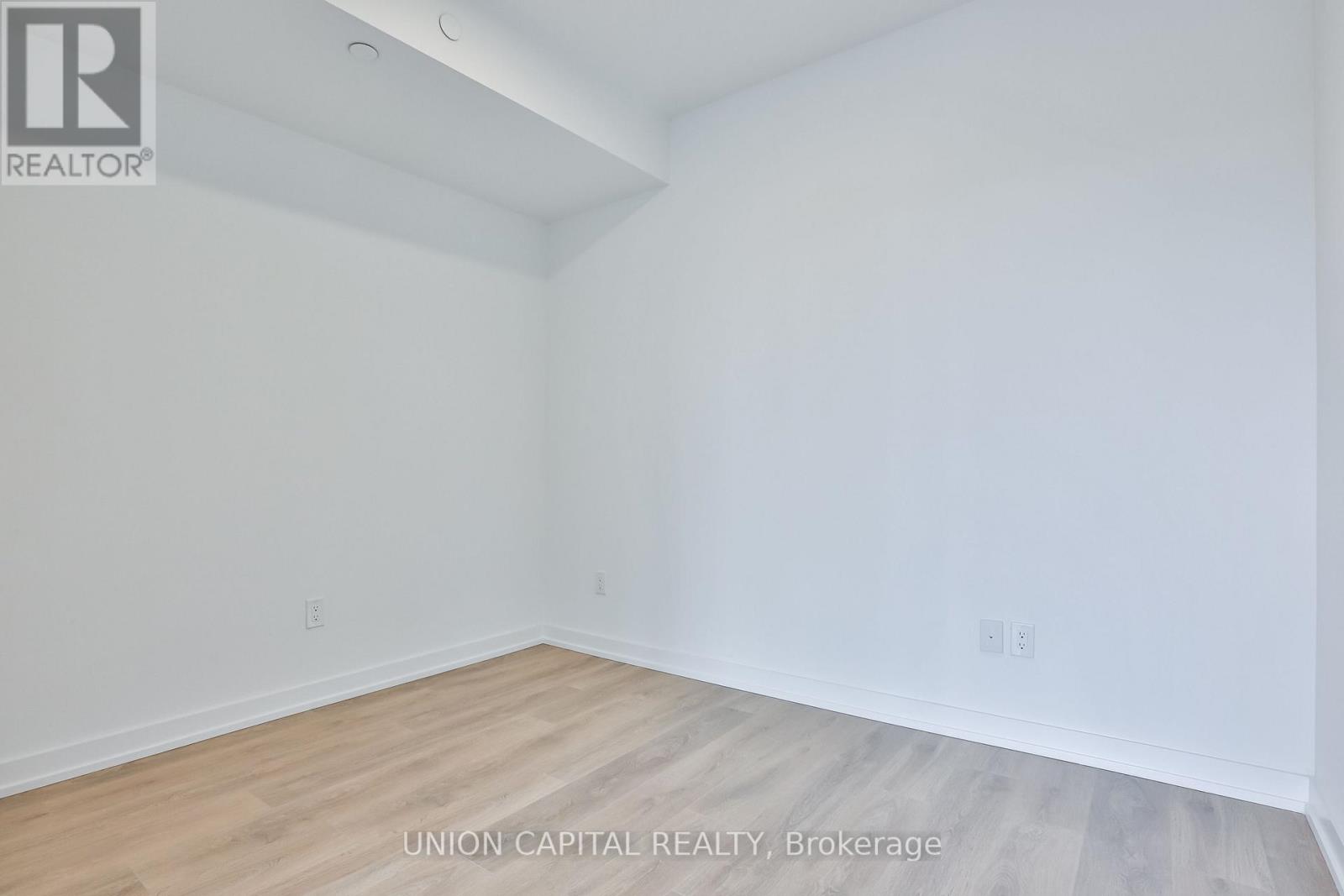 #616 -150 LOGAN AVE, #616