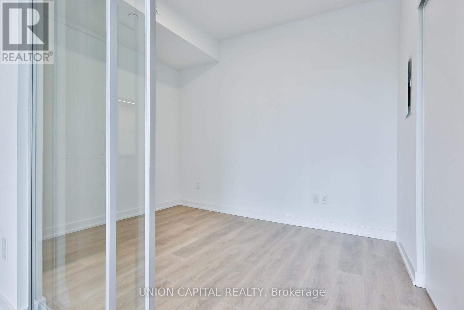 #616 -150 LOGAN AVE, #616