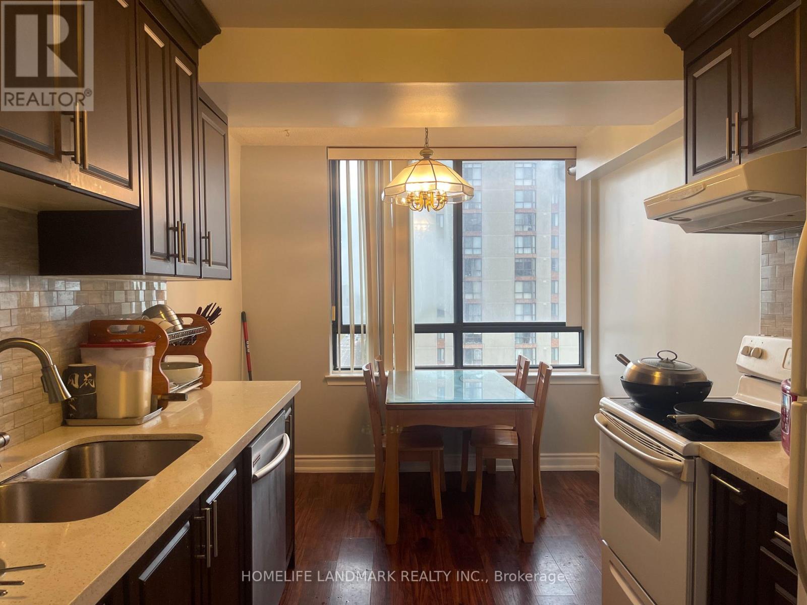 #1735 -25 BAMBURGH CIRC, #1735