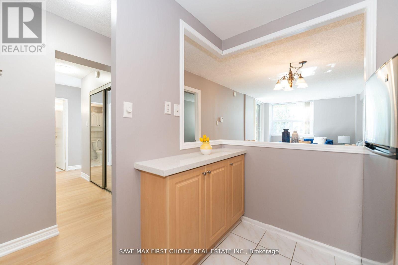 #106 -2500 BRIDLETOWNE CIRC, #106