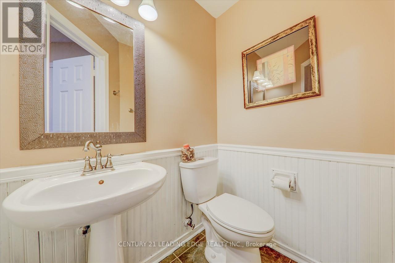 #MAIN -8 WOODCOCK AVE, #Main