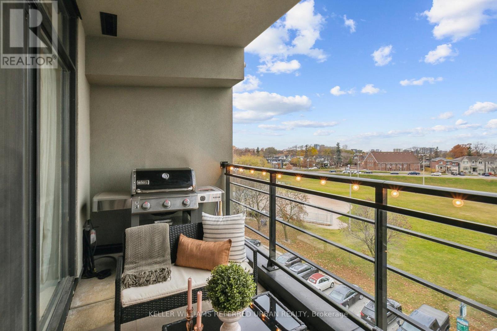 #306 -160 FALLINGBROOK RD, #306