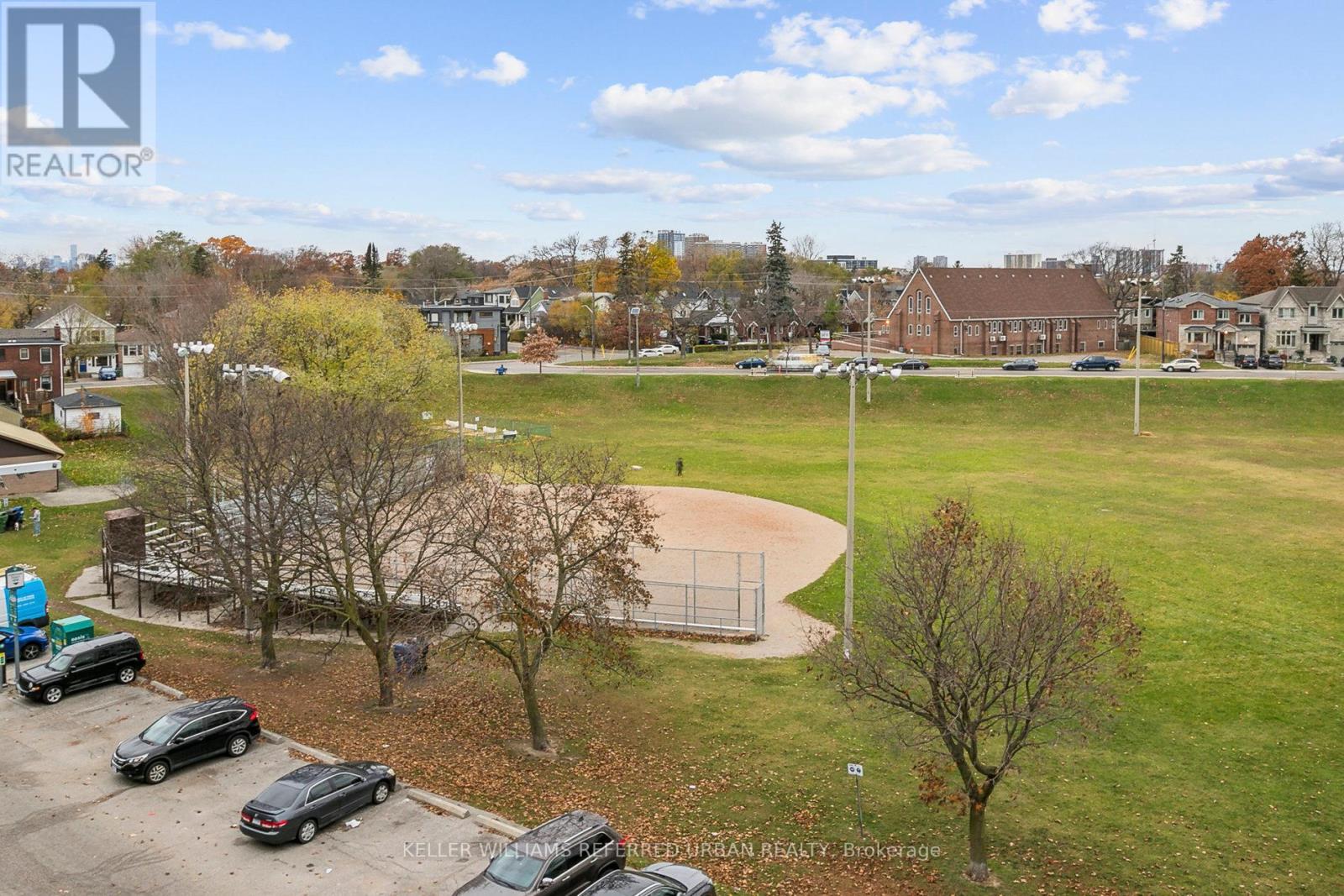 #306 -160 FALLINGBROOK RD, #306