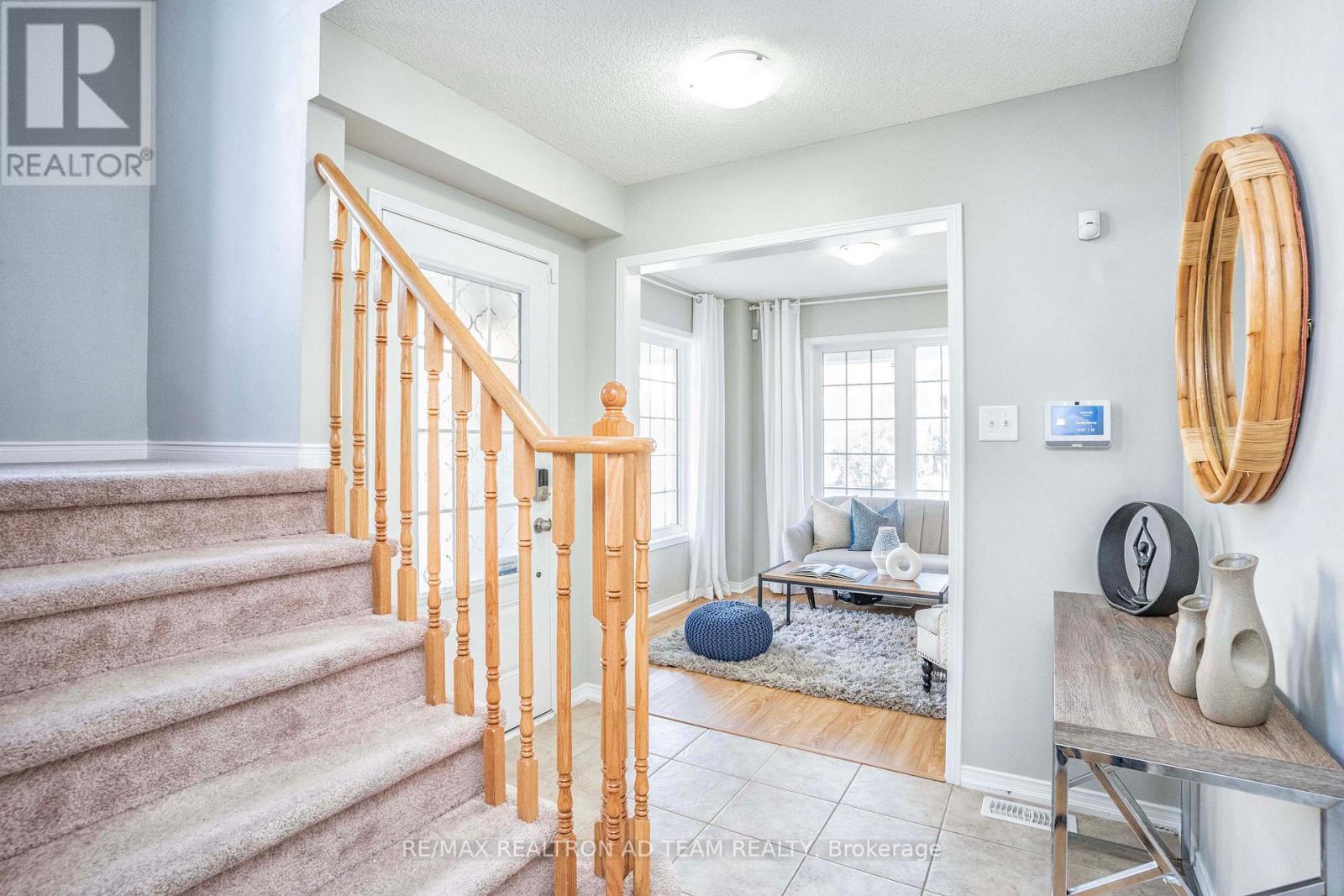 44 SILVESTER ST