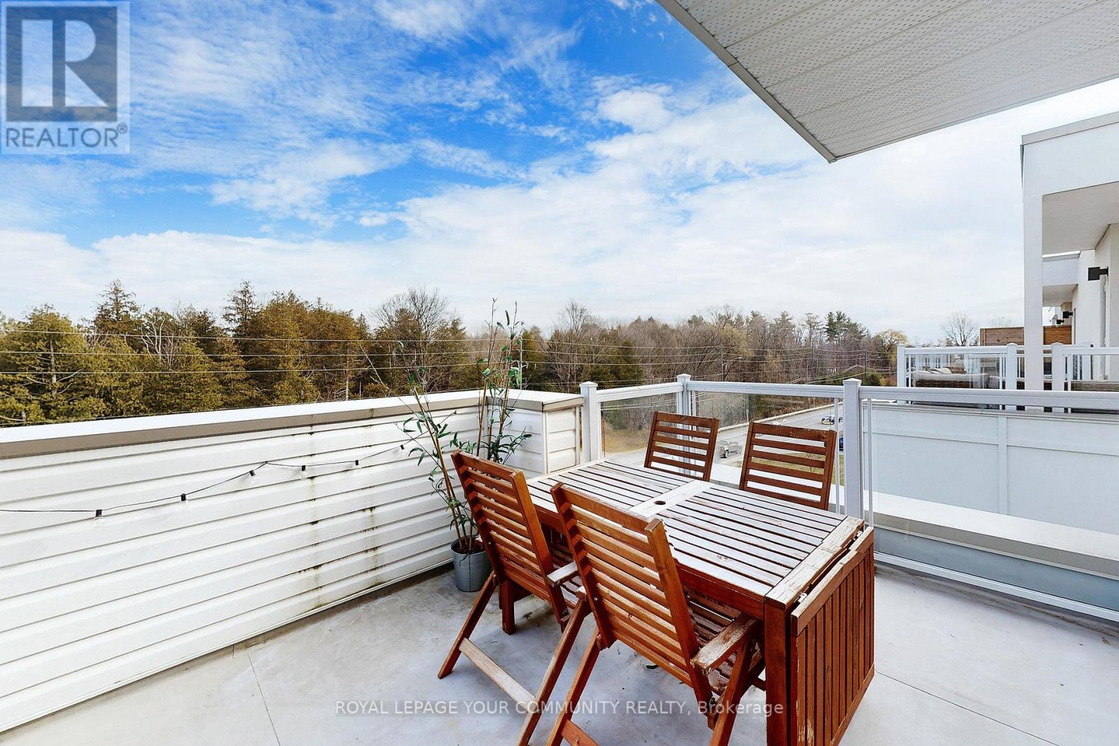 #9 -1870 ALTONA RD, #9