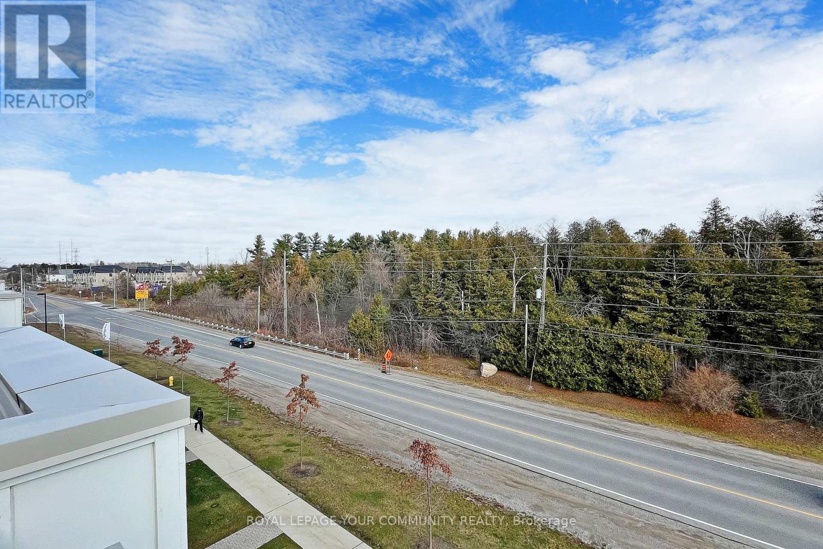 #9 -1870 ALTONA RD, #9
