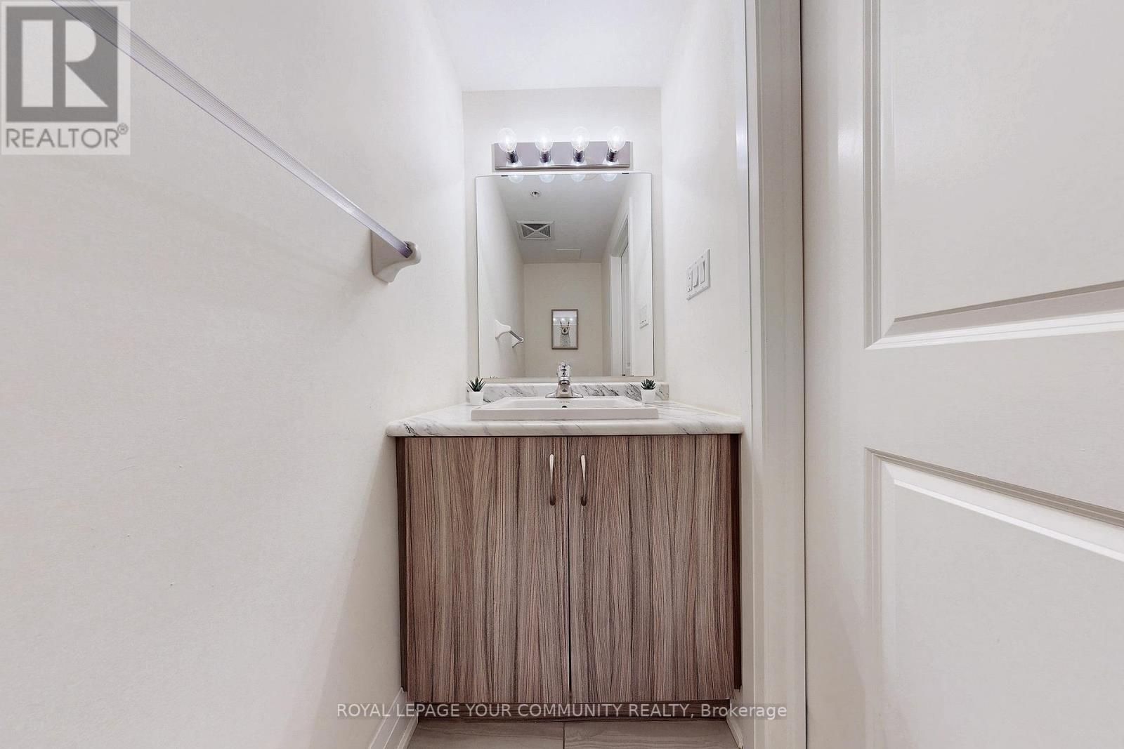 #9 -1870 ALTONA RD, #9
