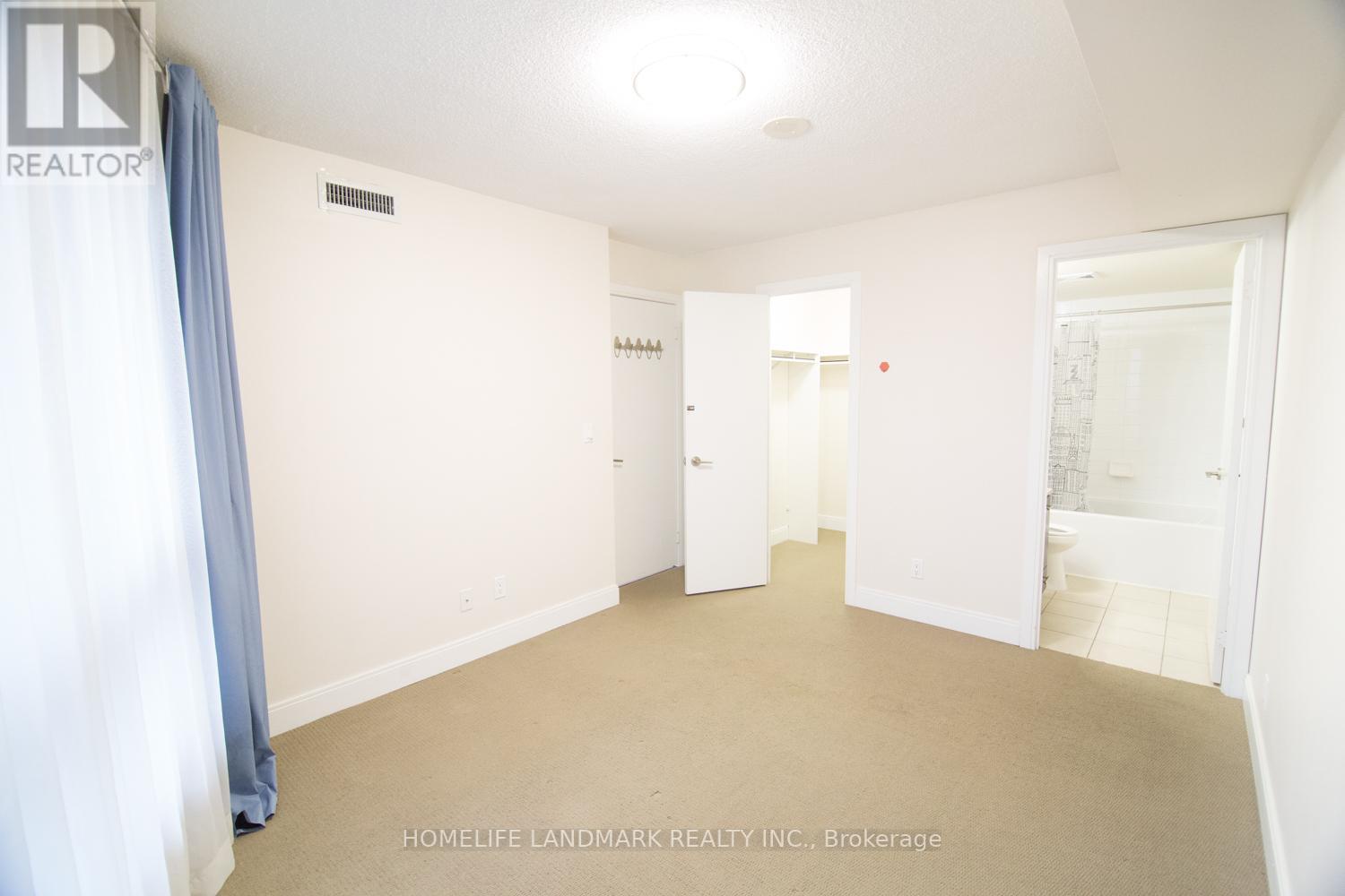 #1424 -135 VILLAGE GREEN SQ, #1424
