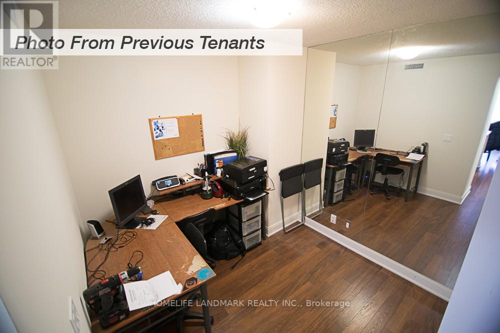 #1424 -135 VILLAGE GREEN SQ, #1424