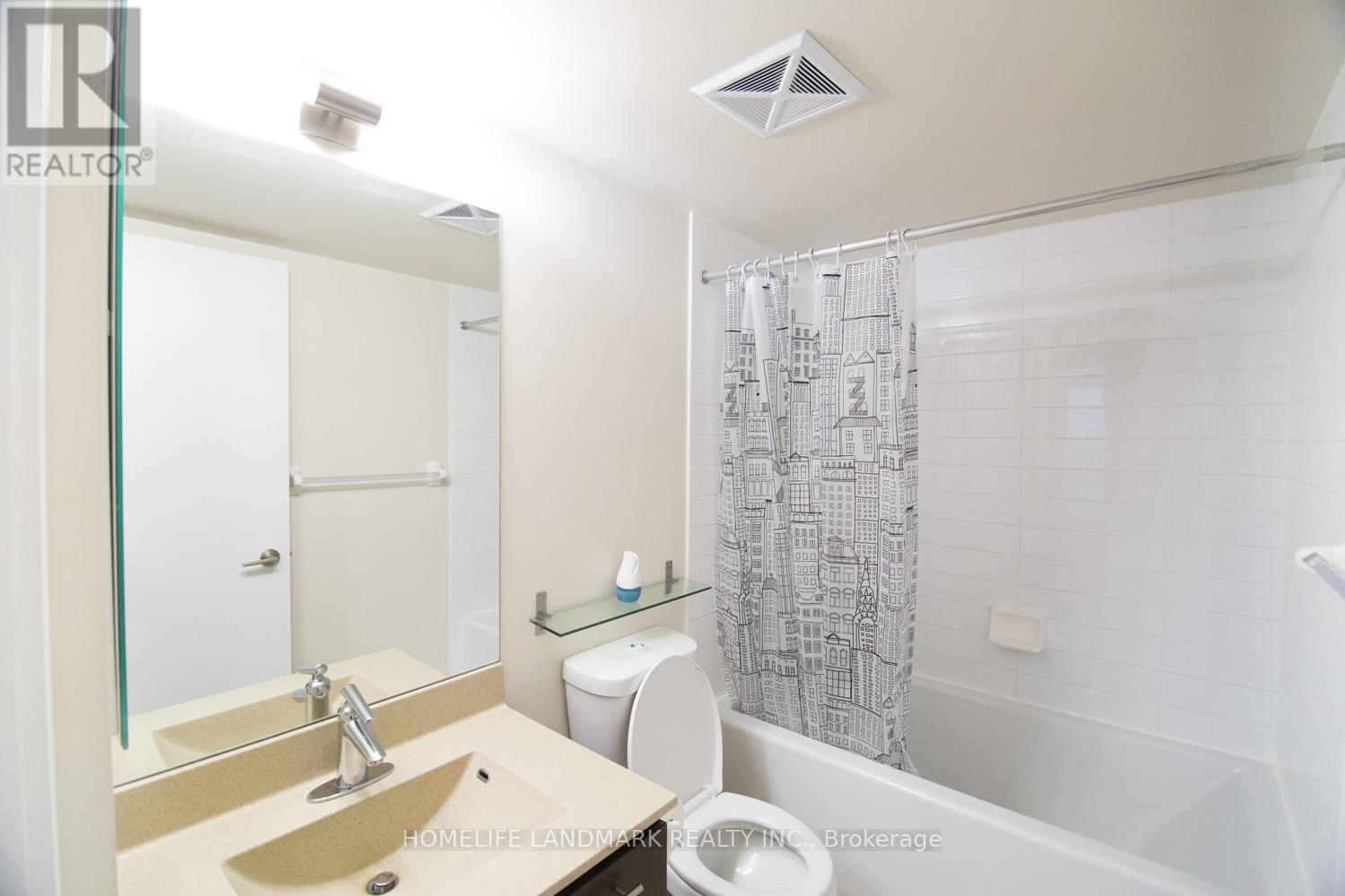 #1424 -135 VILLAGE GREEN SQ, #1424