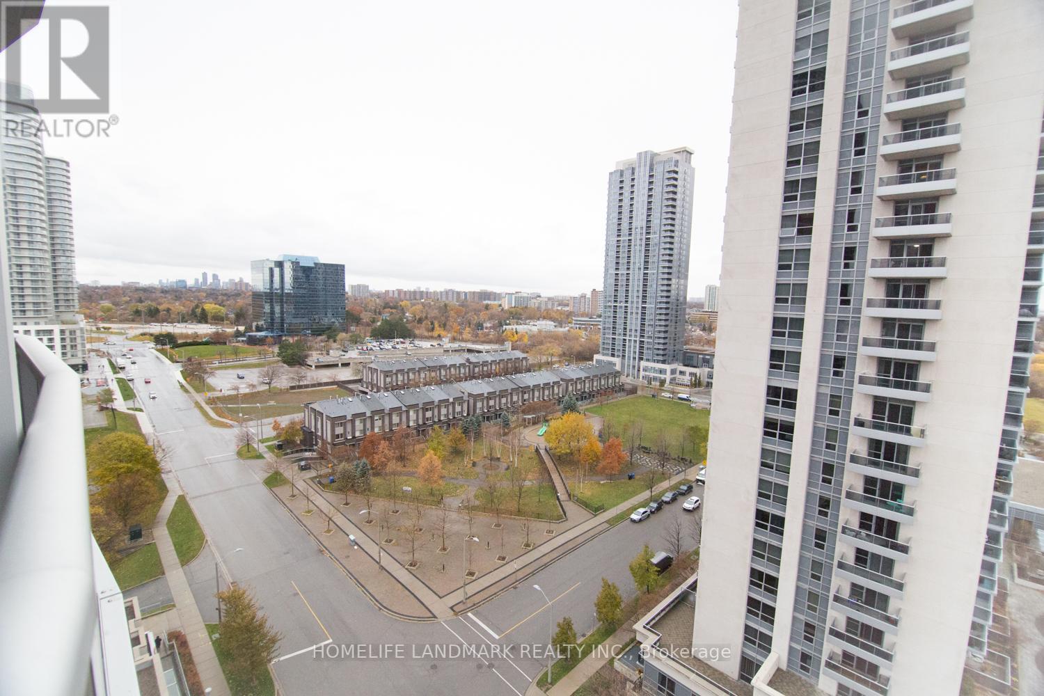#1424 -135 VILLAGE GREEN SQ, #1424