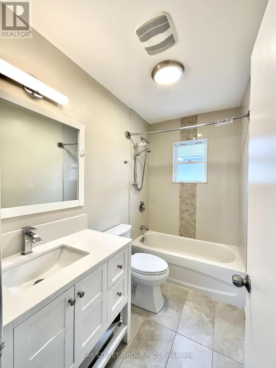 #MAIN -37 BAYARD AVE, #Main