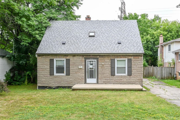 223 Haddon Avenue S, Hamilton