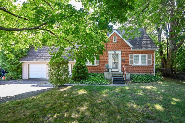 260 Plains Road W, Burlington