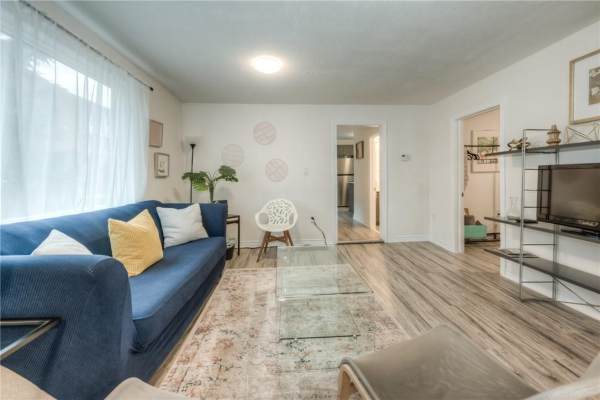 369 HUNTER Street W, Hamilton