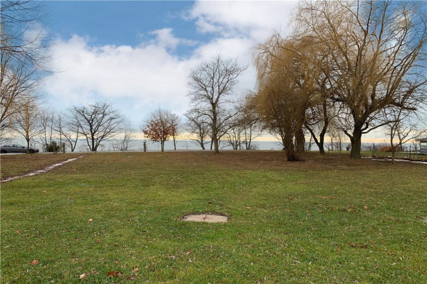 2823 LAKESHORE Road, Dunnville