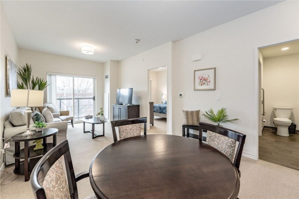 50 HATT Street|Unit #4413, Dundas