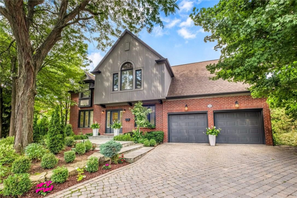 2314 Hoover Court, Burlington