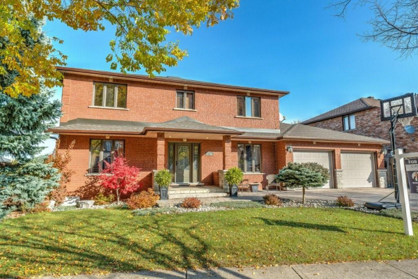 25 Shadeland Crescent, Stoney Creek