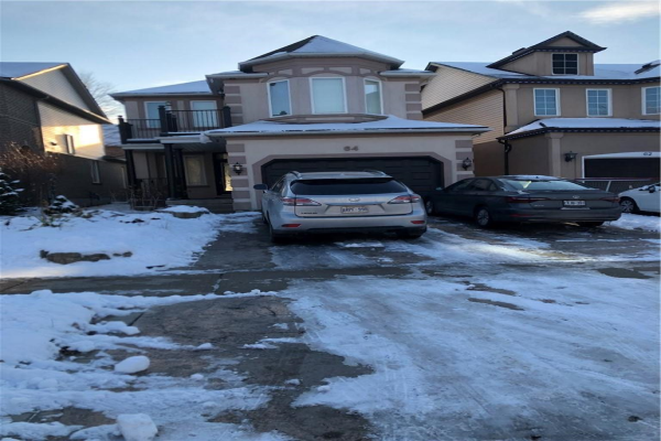 UPPER - 64 THOROUGHBRED Boulevard, Hamilton