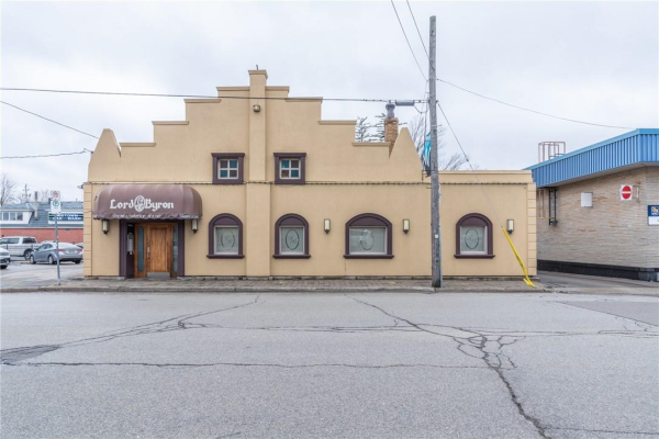 10 MAIN Street S, Waterdown