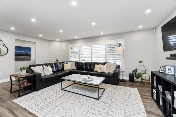 198 STONE CHURCH Road W, Hamilton
