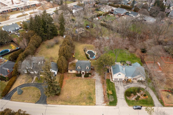 881 Glenwood Avenue, Burlington
