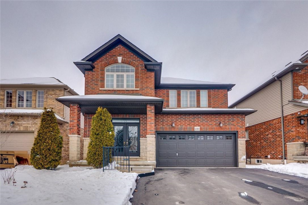 100 DEGROW Crescent, Binbrook