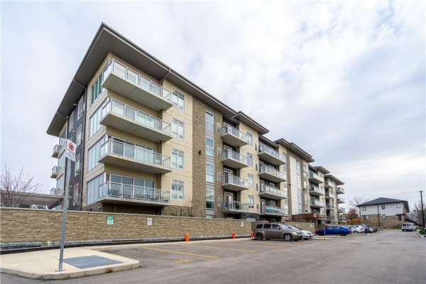 16 MARKLE Crescent|Unit #403, Ancaster