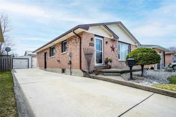 6432 ARMSTRONG Drive, Niagara Falls