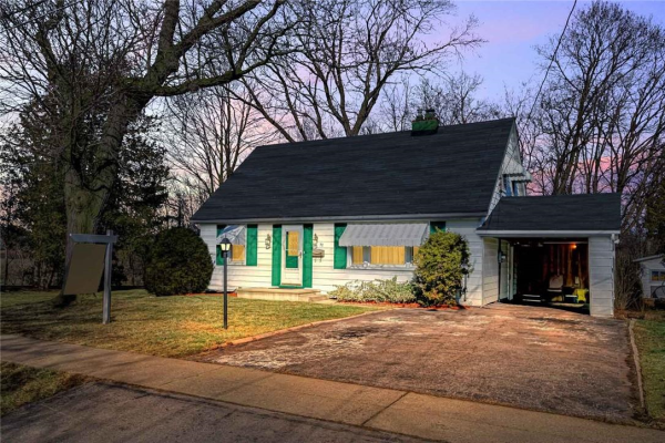 32 Randall Avenue, Hamilton