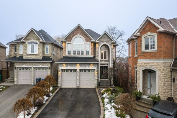 108 DANIELSON Court, Mississauga