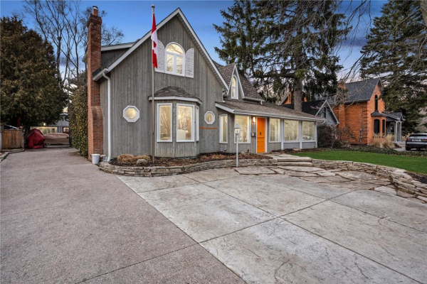 2343 LAKESHORE Road, Burlington