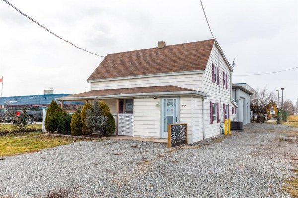355 JONES Road, Hamilton