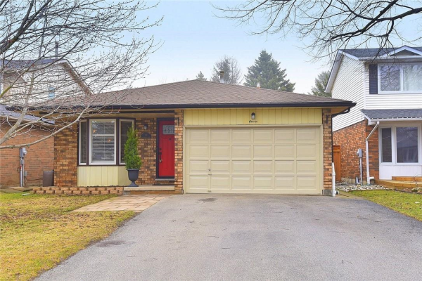 11 BLOOMSBURY Court, Ancaster