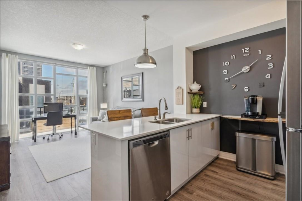 10 Concord Place|Unit #206, Grimsby