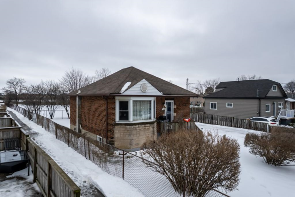 211 LIMERIDGE Road W, Hamilton