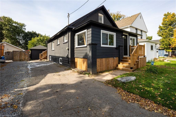 5759 LEONARD Avenue, Niagara Falls
