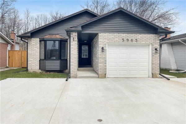 5965 Crimson Drive, Niagara Falls