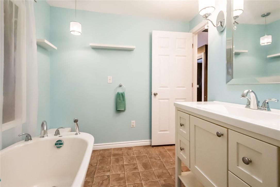 Listing H4157577 - Large Photo # 36