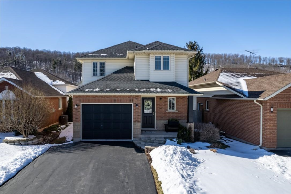 18 Colonial Crescent, Grimsby