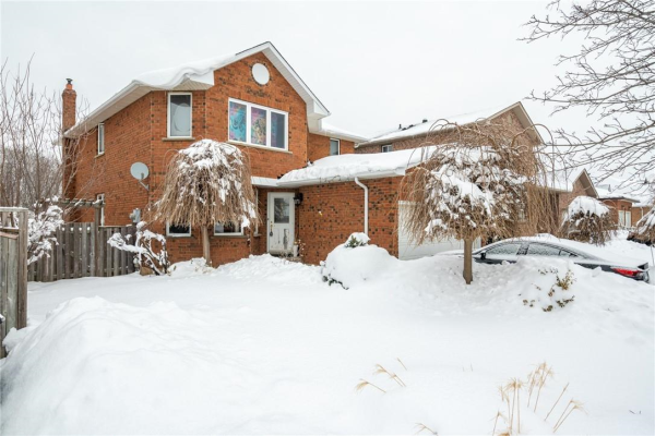 46 BENVENUTO Crescent, Hamilton