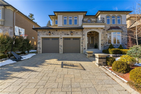 21 Bayside Court, Burlington