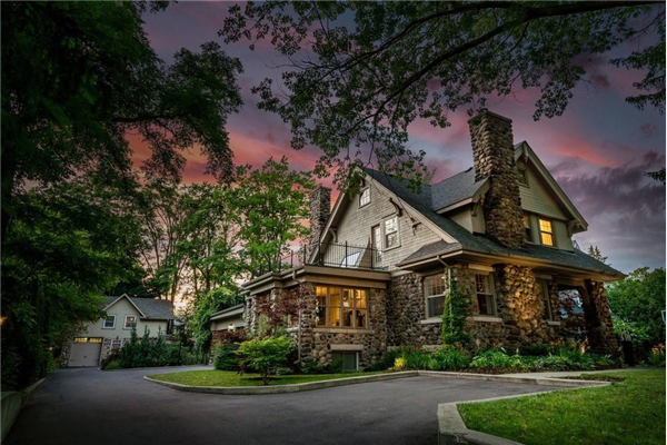 3083 LAKESHORE Road, Burlington